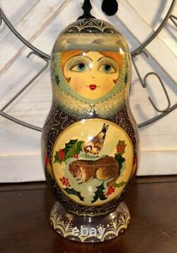 1994 Russian Matryoshka Nesting Dolls Holiday Birds w / Holly 10 Pce 10 Tall