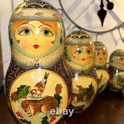 1994 Russian Matryoshka Nesting Dolls Holiday Birds w / Holly 10 Pce 10 Tall