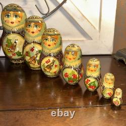 1994 Russian Matryoshka Nesting Dolls Holiday Birds w / Holly 10 Pce 10 Tall