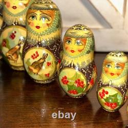 1994 Russian Matryoshka Nesting Dolls Holiday Birds w / Holly 10 Pce 10 Tall