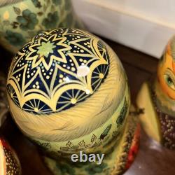 1994 Russian Matryoshka Nesting Dolls Holiday Birds w / Holly 10 Pce 10 Tall