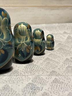 1995 Russian Matryoshka Nesting Dolls Hand Painted Set of 7 Christmas Folklore