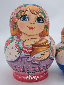 6 Art studio Nesting dolls Happy Ukrainian family Matryoshka 10 in 1 Wooden toy