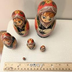 6pc Russian Authentic 6 Matryoshka Nesting Dolls Holding Cat Signed Mockba'92