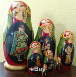 7 pc Unique Vintage Russian Matryoshka Nesting Dolls in Excellent Condition