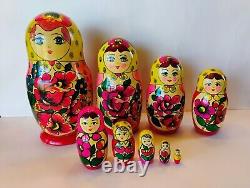 9 Russian Nesting Dolls 10.5 Tall Beautiful Excellent condition