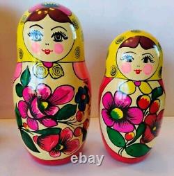 9 Russian Nesting Dolls 10.5 Tall Beautiful Excellent condition