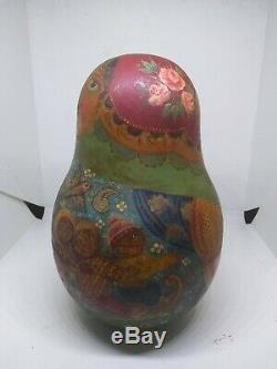 Beauitful Vintage Russian Roly Poly Matryoshkas Nesting Doll Hand Painted