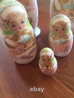 Beautiful Painted Set Of Russian Nesting Dolls Signed