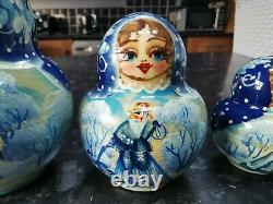 Beautiful Vintage 8 Piece Matryoshka Russian Nesting Dolls handpainted