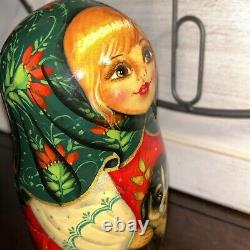 Christmas Puppies Russian Hand Painted Matryoshka 5 Pce Nesting Doll Signed