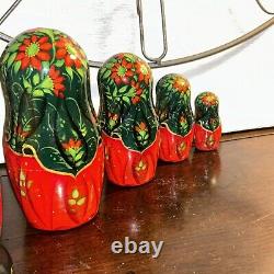 Christmas Puppies Russian Hand Painted Matryoshka 5 Pce Nesting Doll Signed