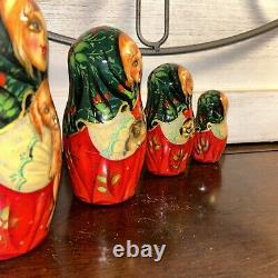 Christmas Puppies Russian Hand Painted Matryoshka 5 Pce Nesting Doll Signed