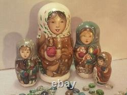 Gift Matryoshka Wooden Doll Nesting Doll Winter Fairy Tale 7 pieces Vintage 2