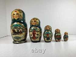 Hand Painted Russian Matryoshka Nesting Dolls 5 Piece Handpainted Green Signed