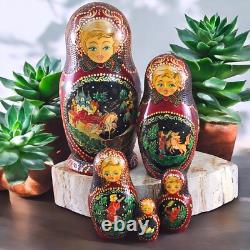Hand Painted Russian Nesting Dolls Matryoshka Set of 5 Gold Ox Blood Folk Art