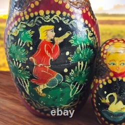 Hand Painted Russian Nesting Dolls Matryoshka Set of 5 Gold Ox Blood Folk Art