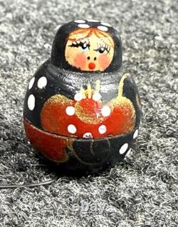 MATRYOSHKA Nesting Dolls Wood Black w Red & Gold Flowers 12 Pieces