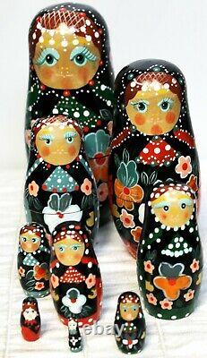 Matryoshka Black Floral Russian Nesting Dolls Set of 9 Green Red Blue Wooden