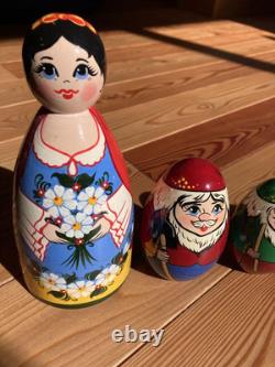 Matryoshka Cinderella Dwarf Hand-Painted Russian Nesting Doll Used