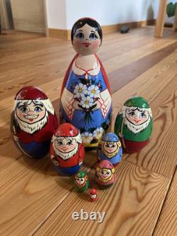 Matryoshka Cinderella Dwarf Hand-Painted Russian Nesting Doll Used