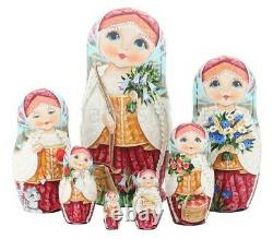Matryoshka Russian Traditional 7pcs Girl with flowers Nesting Doll