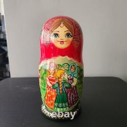 Matryoshka Wooden Doll Nesting Russian Doll USSR 5 Piece Handpainted Vintage New