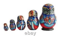 Mini Russian Nesting dolls stacking Emboîtables Matryoshka Painted At Hand/ 5 PC
