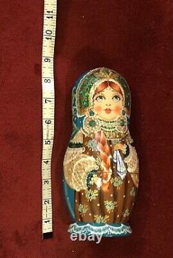Mockba Russian Nesting Babushka Dolls Set Of 5 Signed Hand Painted Green Crown