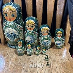 Nesting Dolls Russian 10 Dolls All Fit Inside One Another, MINT Condition