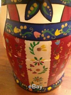 RARE Madame Alexander Russian Nesting Doll with Tags Stand #24150