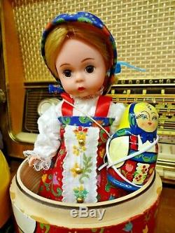 Rare Vintage Madame Alexander Russian Matryoshka Nesting Doll Set with Tags