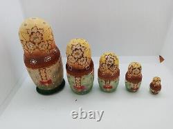Rare Vintage Russian Matryoshka Nesting Doll, Hand Crafted, 5 Dolls, VGC