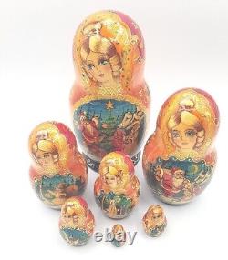 Russian Christmas Matryoshka Nesting Doll 8 Hand Painted 7 Piece Rare U254