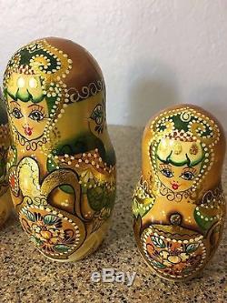 Russian Hand Painted Nesting Dolls 7pc Beautiful