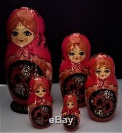 Russian Matroyoshka nesting dolls signed Mockba 1994 hand made and painted