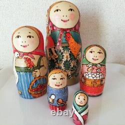 Russian Matryoshka Hand-Painted Nesting Dolls 5 pieces (by Dubnich)