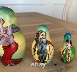 Russian Matryoshka Nesting Doll 7 Hand Painted Wizard 5 Piece Signed Great