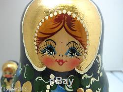 Russian Matryoshka Nesting Dolls Signed Hand Painted 7 total Mockba 1995
