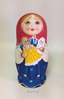 Russian Matryoshka Wooden Nesting Dolls 5 Pieces Unique Coloring Set #1