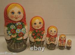 Russian Matryoshka Wooden Nesting Dolls 5 Pieces Unique Coloring Set #6
