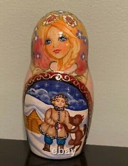 Russian Nesting Doll 5 pieces. 8 Original, Sign by Artist