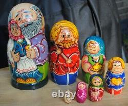 Russian Nesting Doll Matryoshka 7 Doll Sergiev Posad Hand Painted Unusual Family