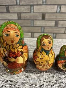 Russian Nesting Dolls Fall Season Hand Painted 5 pcs 4.5 Tall