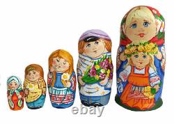 Russian Nesting dolls stacking Emboîtables Matryoshka Paint At Hand By Sokolova