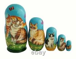 Russian Nesting dolls stacking Emboîtables The Cats Painted At Hand By