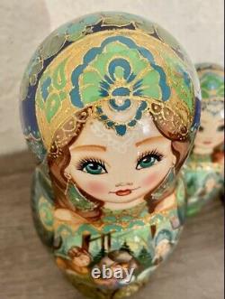Russian Nesting dolls stacking Matryoshka Golden Painted At Hand By Shafieva