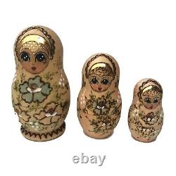 Sergiev Posad Russian Matryoshka Nesting Dolls Signed (5 Dolls)