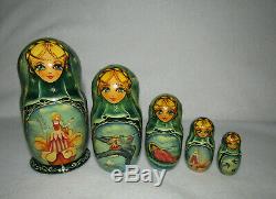 Thumbelina 5 Piece Matryoshka Russian Nesting Doll Signed