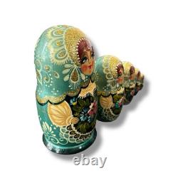 VTG Russian Nesting Doll Matryoshka 7.25 Wooden Stacking Set 5 Rare Wood Art